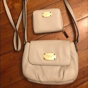 MICHAEL KORS Crossbody handbag with GOLD HARDWARE